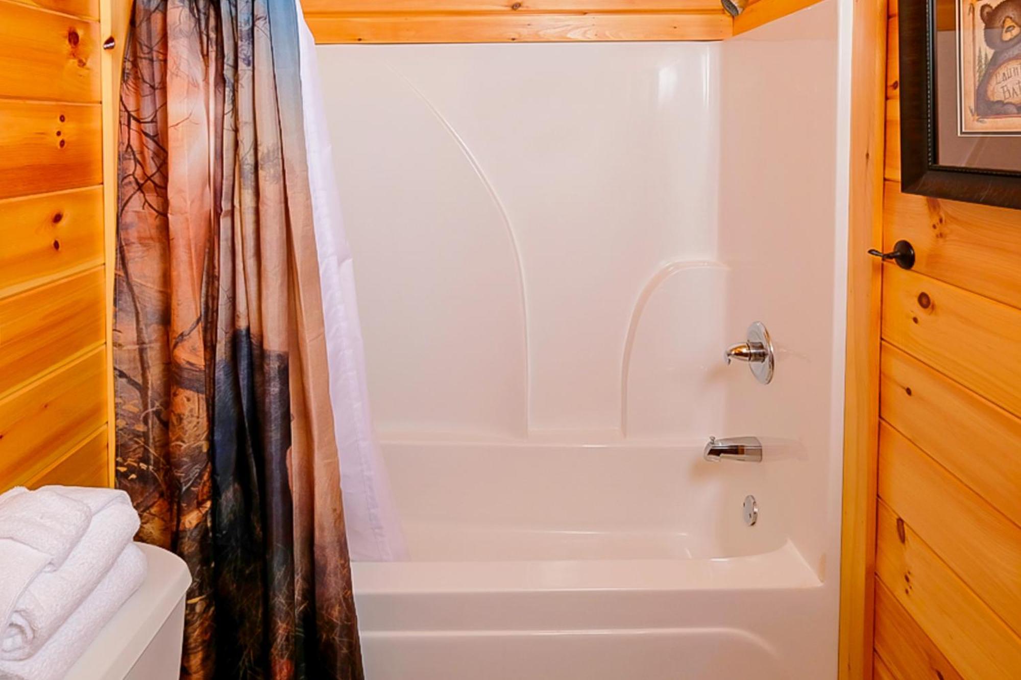 Highland Plunge Villa Pigeon Forge Bagian luar foto