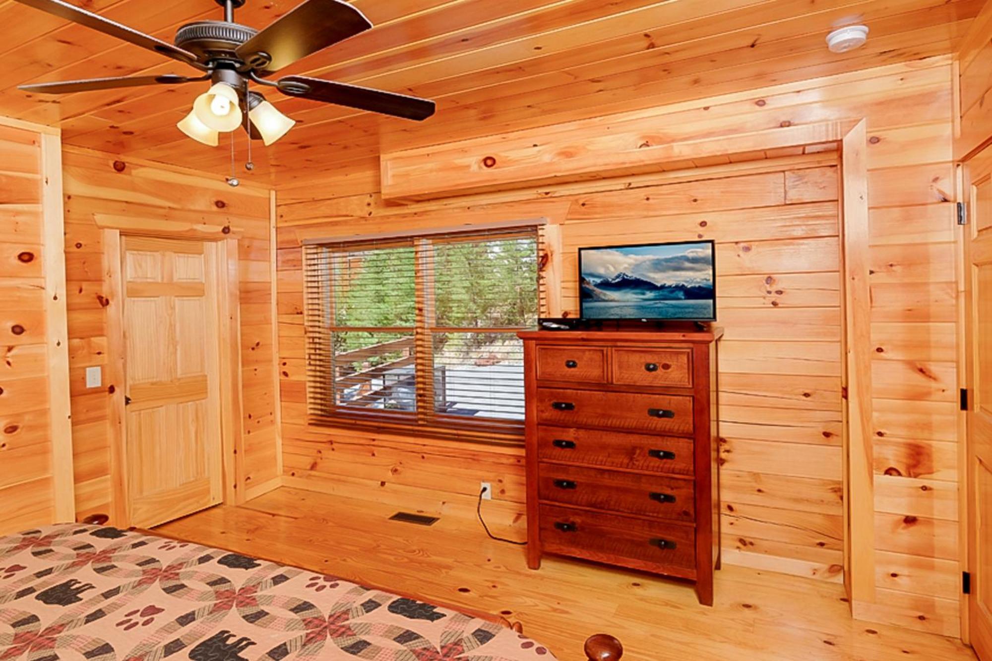 Highland Plunge Villa Pigeon Forge Bagian luar foto